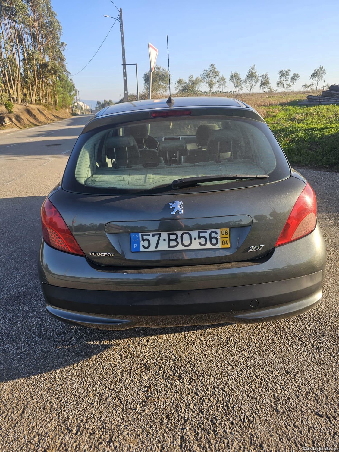 Peugeot 207 1.4hdi — fotografia 6