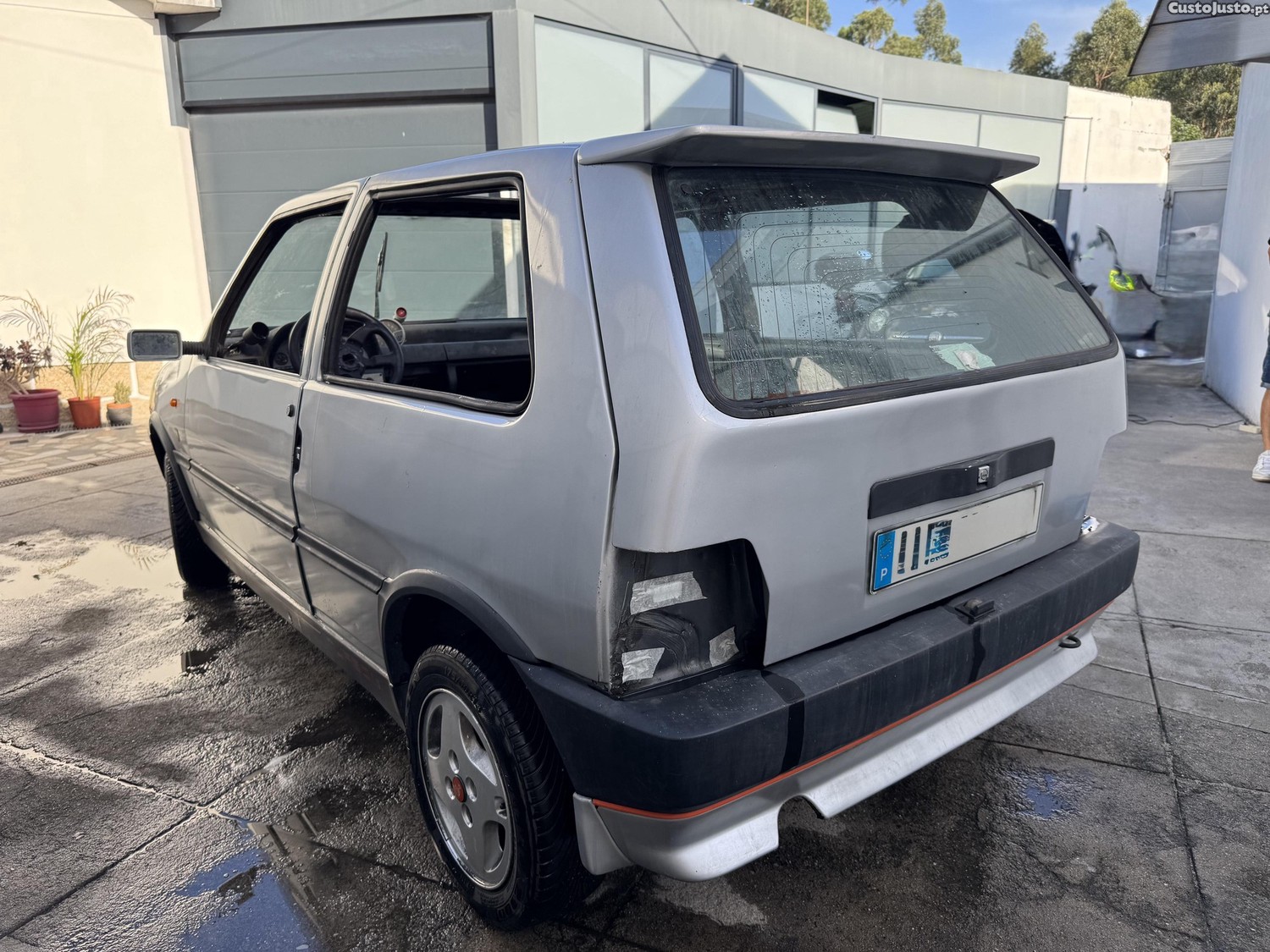 Fiat Uno 1.4 Turbo IE  para Restauro — photo 2