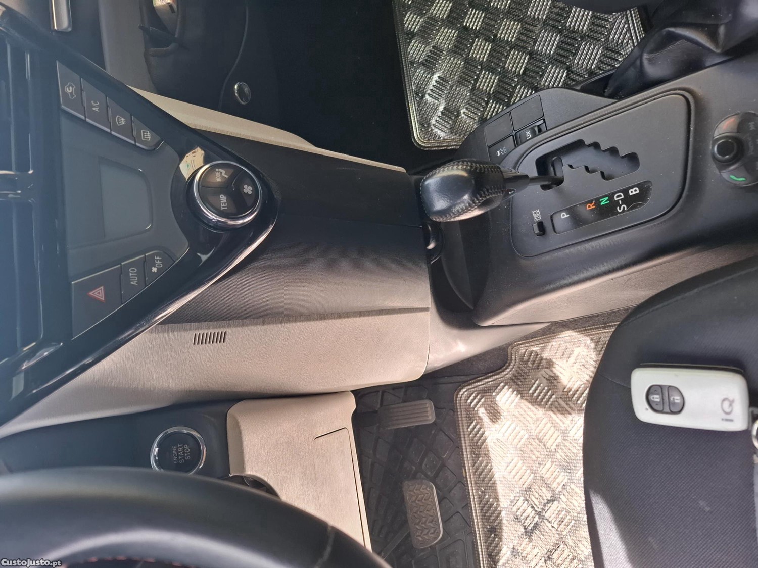 Toyota iQ Toyota IQ — photo 2
