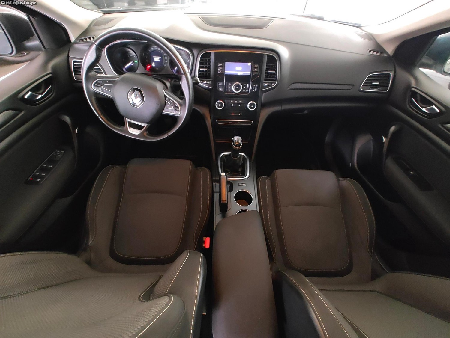 Renault Mégane Blue DCI — fotografia 13