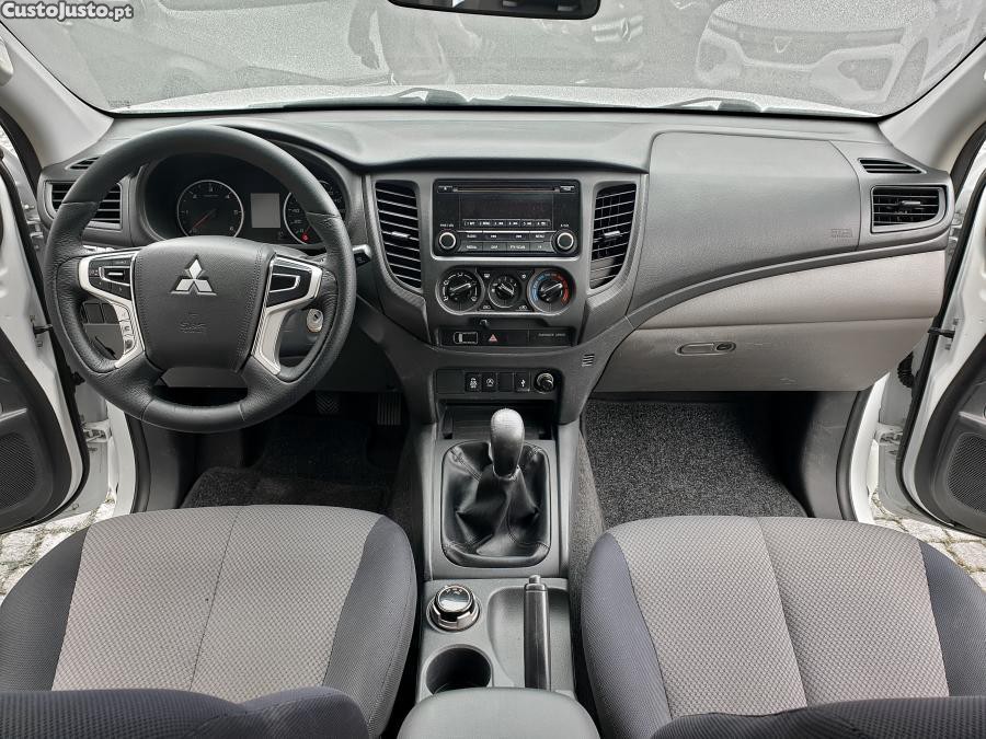 Mitsubishi L200 2.4 DI-D Club Invite — fotografia 8