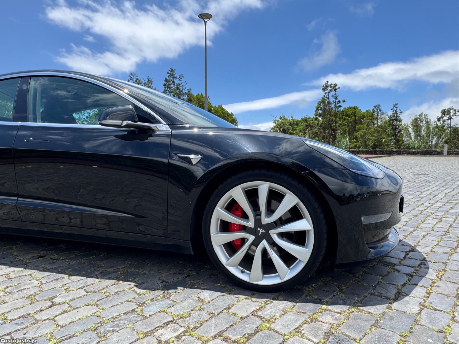 Tesla Model 3 Performance — fotografia 9