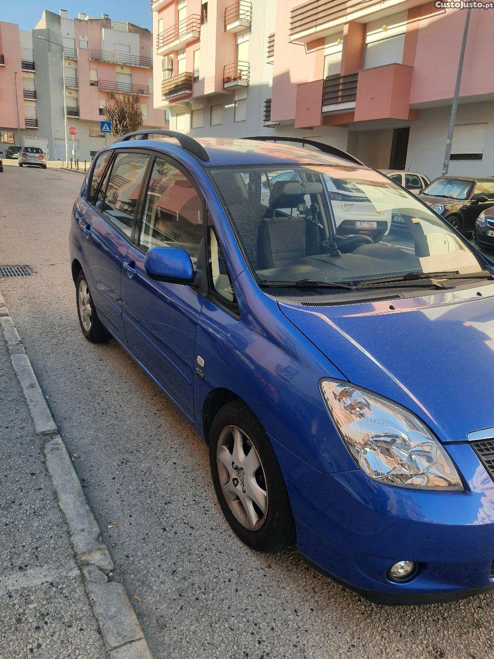 Toyota Corolla Verso D4D — fotografia 5