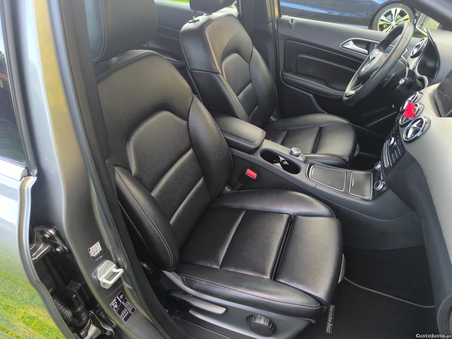 Mercedes-Benz B 180 CDI Automático — fotografia 2