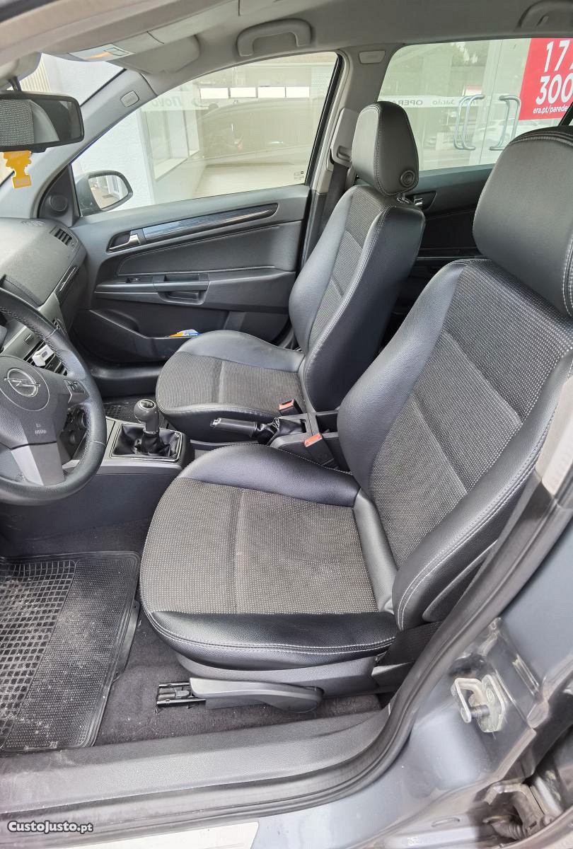 Opel Astra Caravan 1.7 cdti Cosmos — fotografia 3