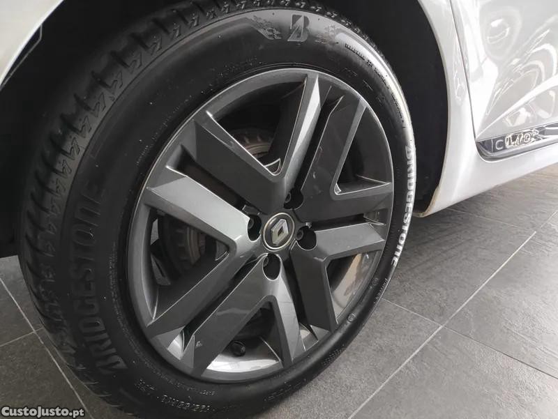 Renault Clio 1.5 Blue dCi Zen — fotografia 10
