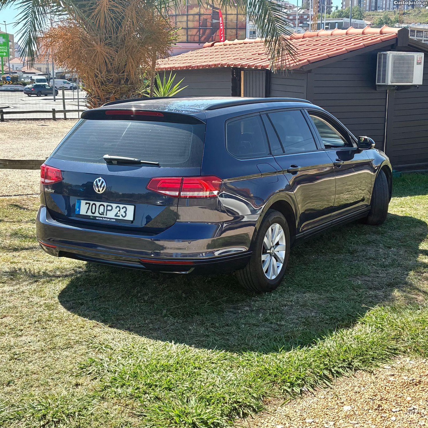 VW Passat Variant 1.6 TDi Confortline · Nacional - 15 foto 4