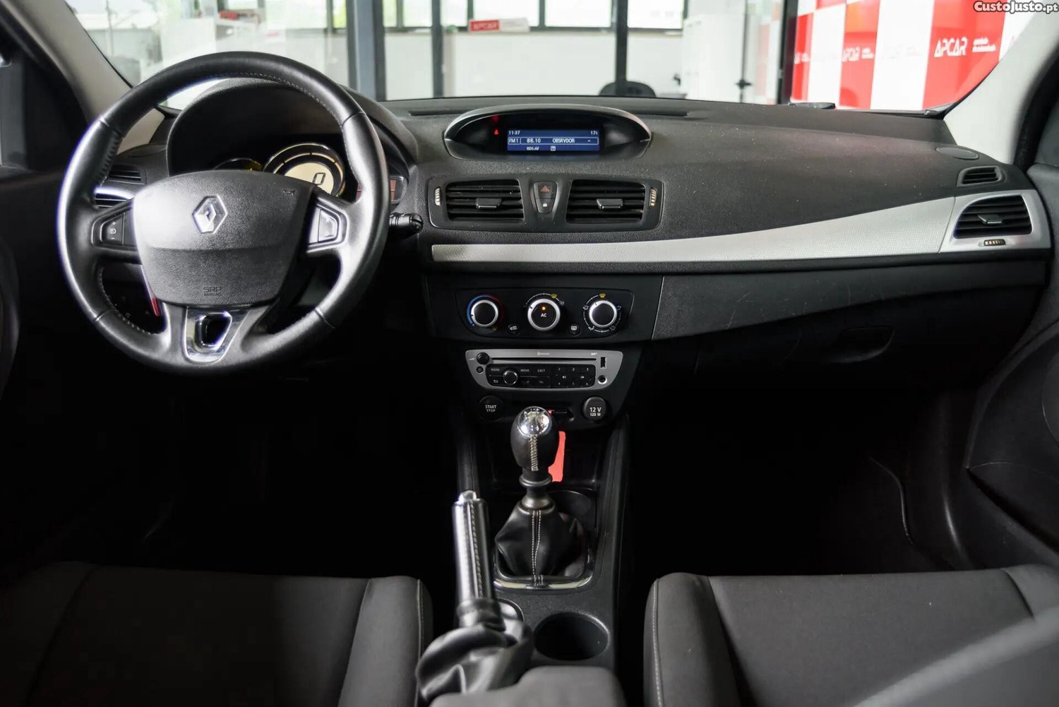 Renault Mégane 1.5 dCi Dynamique — fotografia 6
