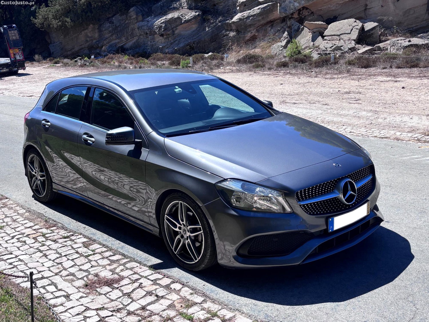 Mercedes-Benz A 180 d AMG Line Auto 109cv NACIONAL - 18 foto 5