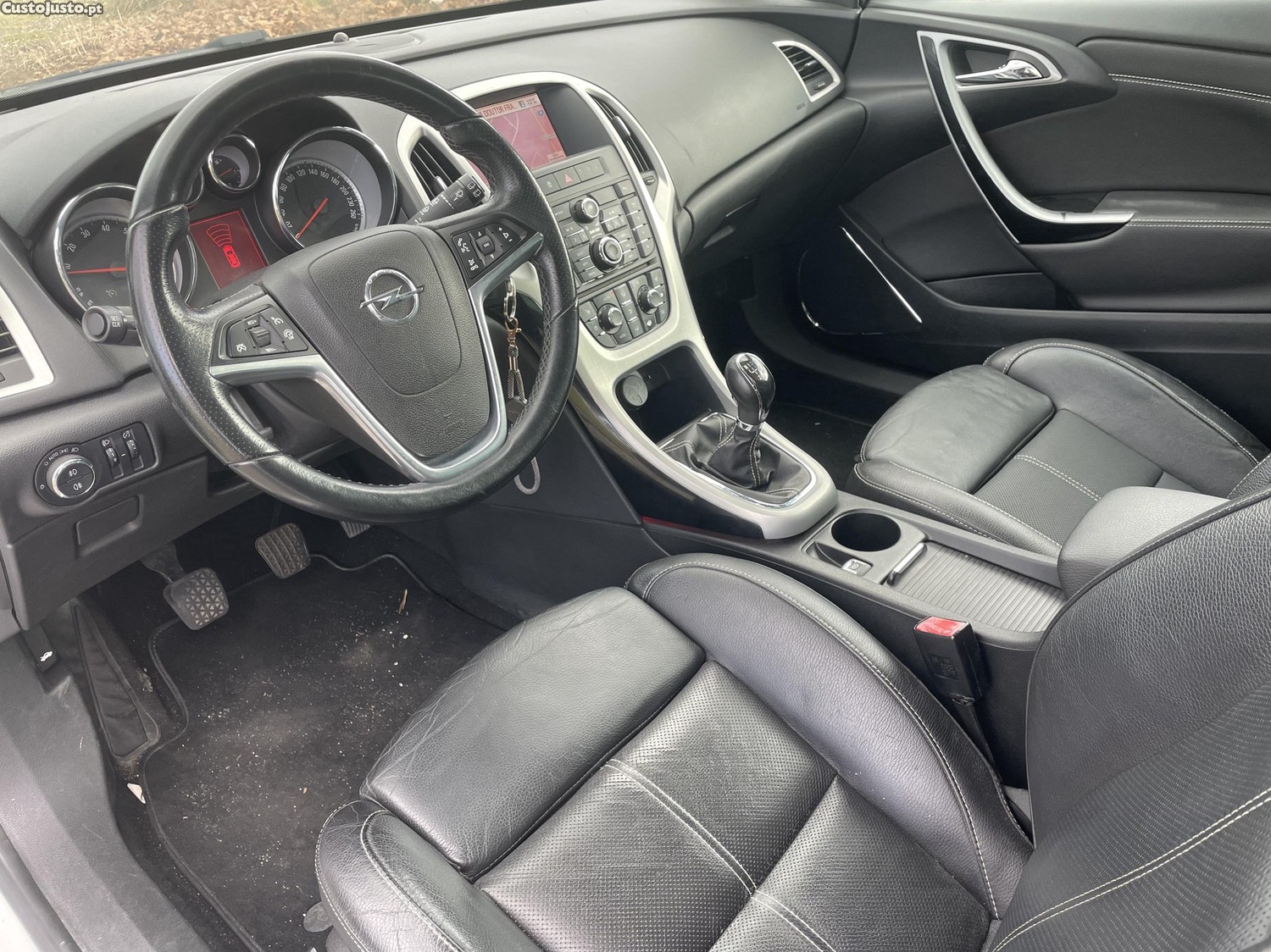 Opel Astra GTC 1.4 Turbo — fotografia 8