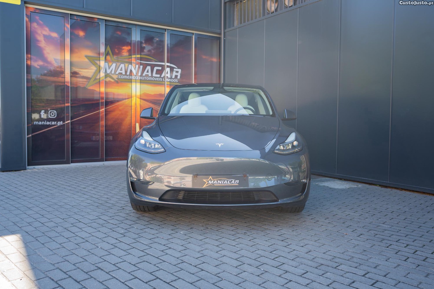 Tesla Model Y Dual motor — fotografia 15