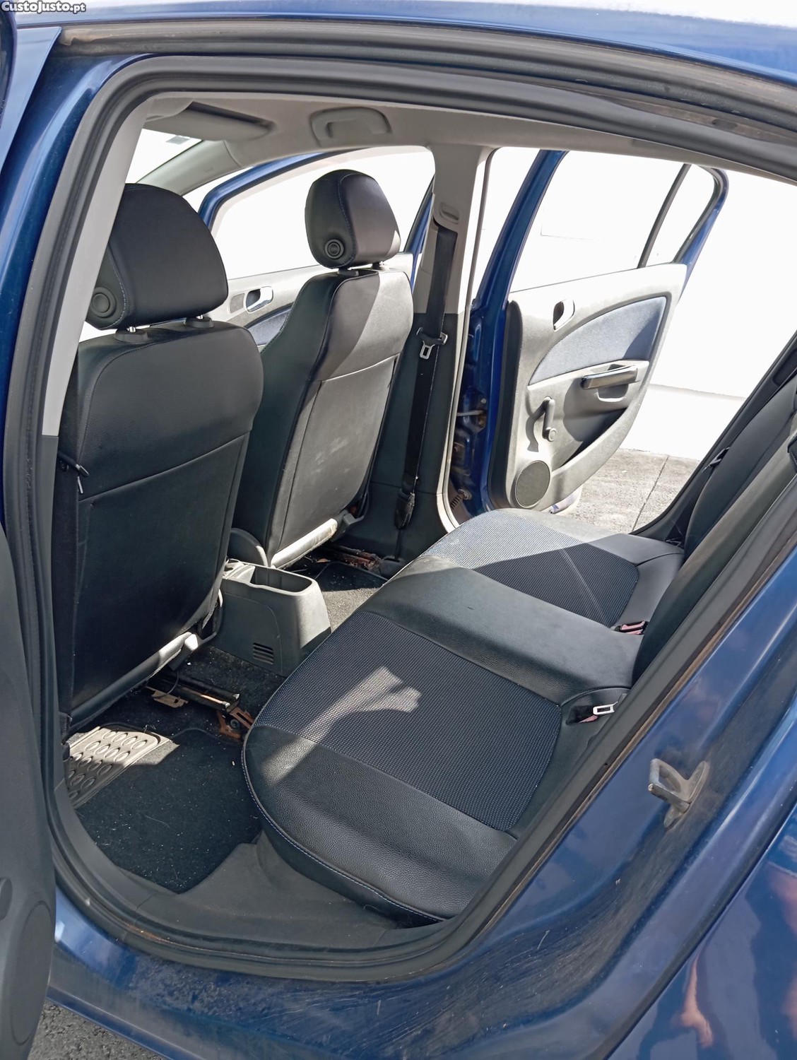 Opel Corsa 1.2 — fotografia 8