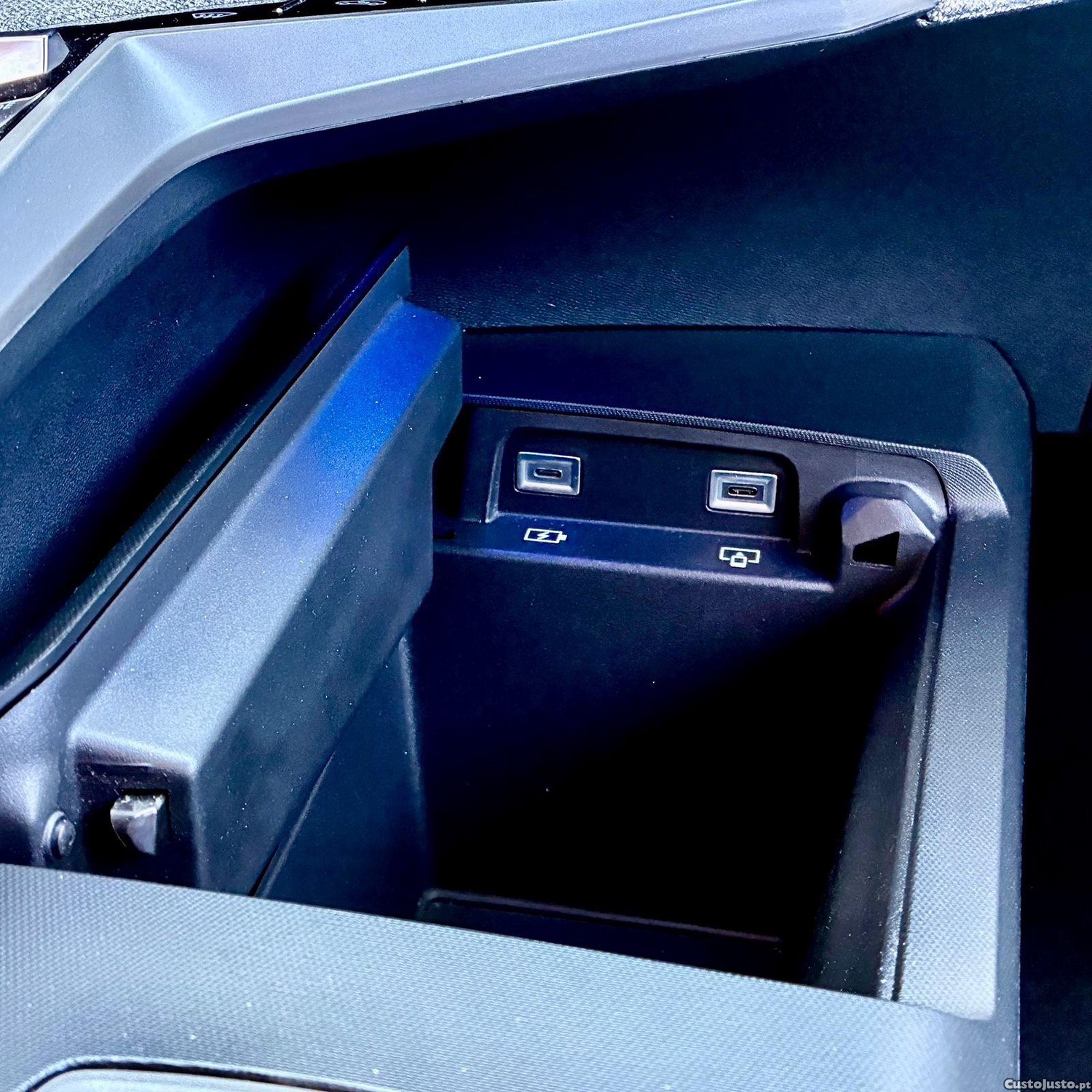 Peugeot 3008 Hybrid Allure — fotografia 6
