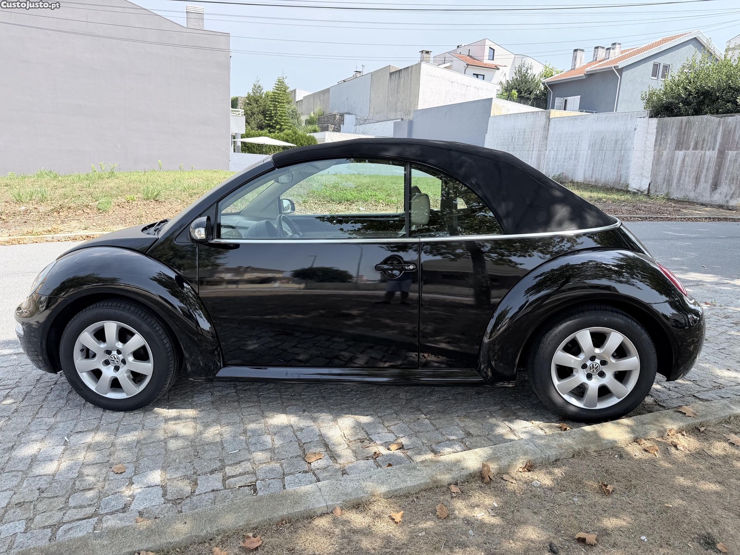 VW New Beetle Cabriolet 1.6  Full Extras Nacional — photo 3