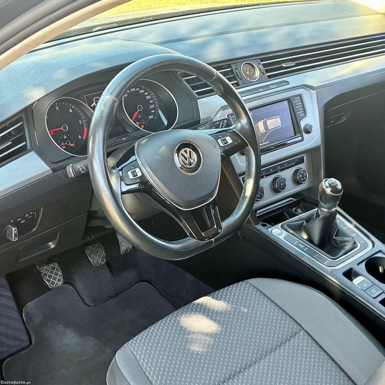 VW Passat Variant 1.6 TDi Confortline · Nacional - 15 foto 5