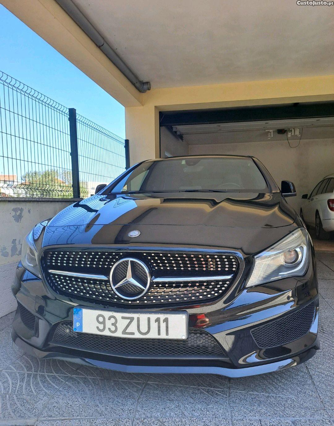 Mercedes-Benz CLA 200 Shooting Brake AMG Line Automatic - 15 foto 2