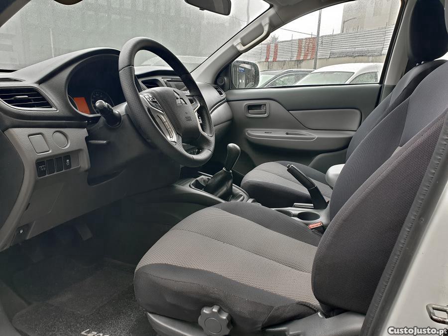 Mitsubishi L200 2.4 DI-D Club Invite — fotografia 12