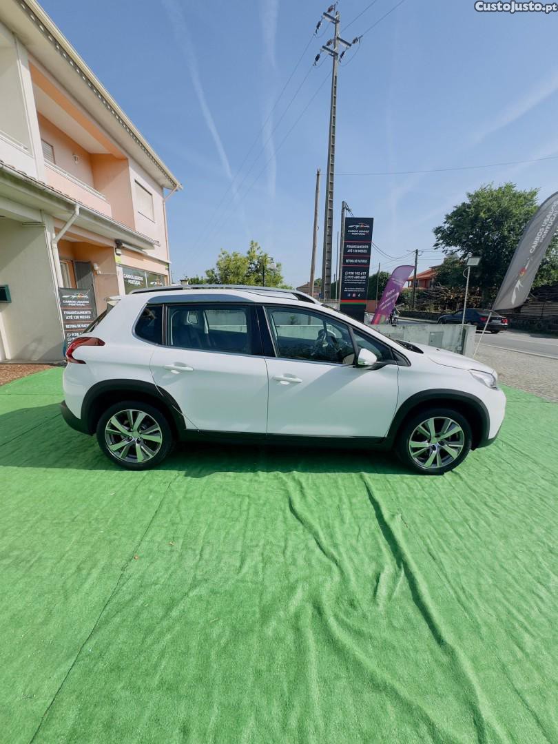 Peugeot 2008 1.2 PureTech Allure — fotografia 16