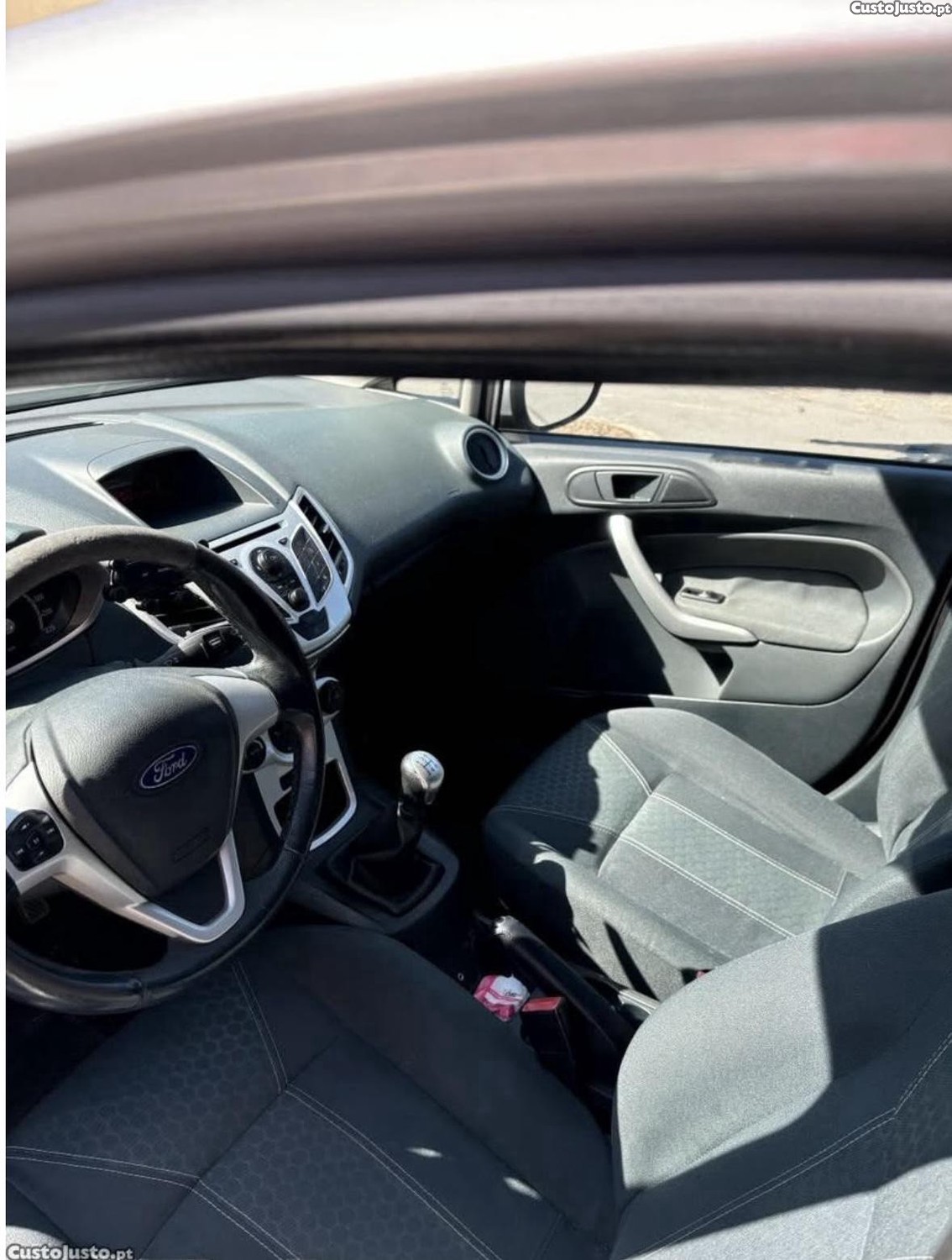 Ford Fiesta 1.4tdci — fotografia 4