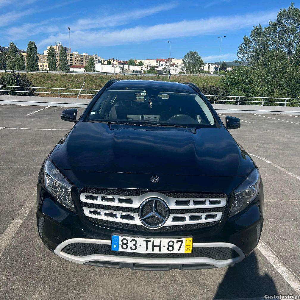 Mercedes-Benz GLA 180 d Style — fotografia 7