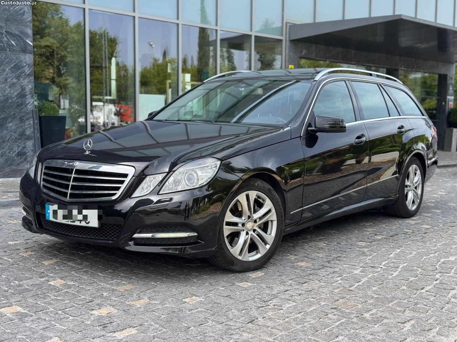 Mercedes-Benz E 250 CDi Avantgarde Auto - 10 — fotografia 11