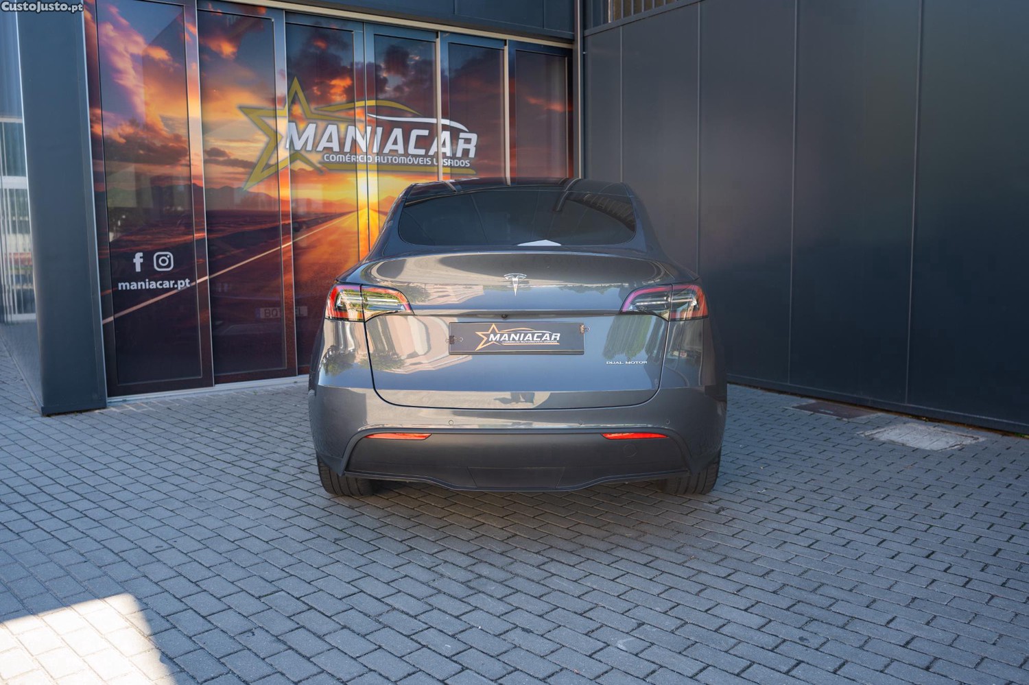 Tesla Model Y Dual motor — fotografia 13