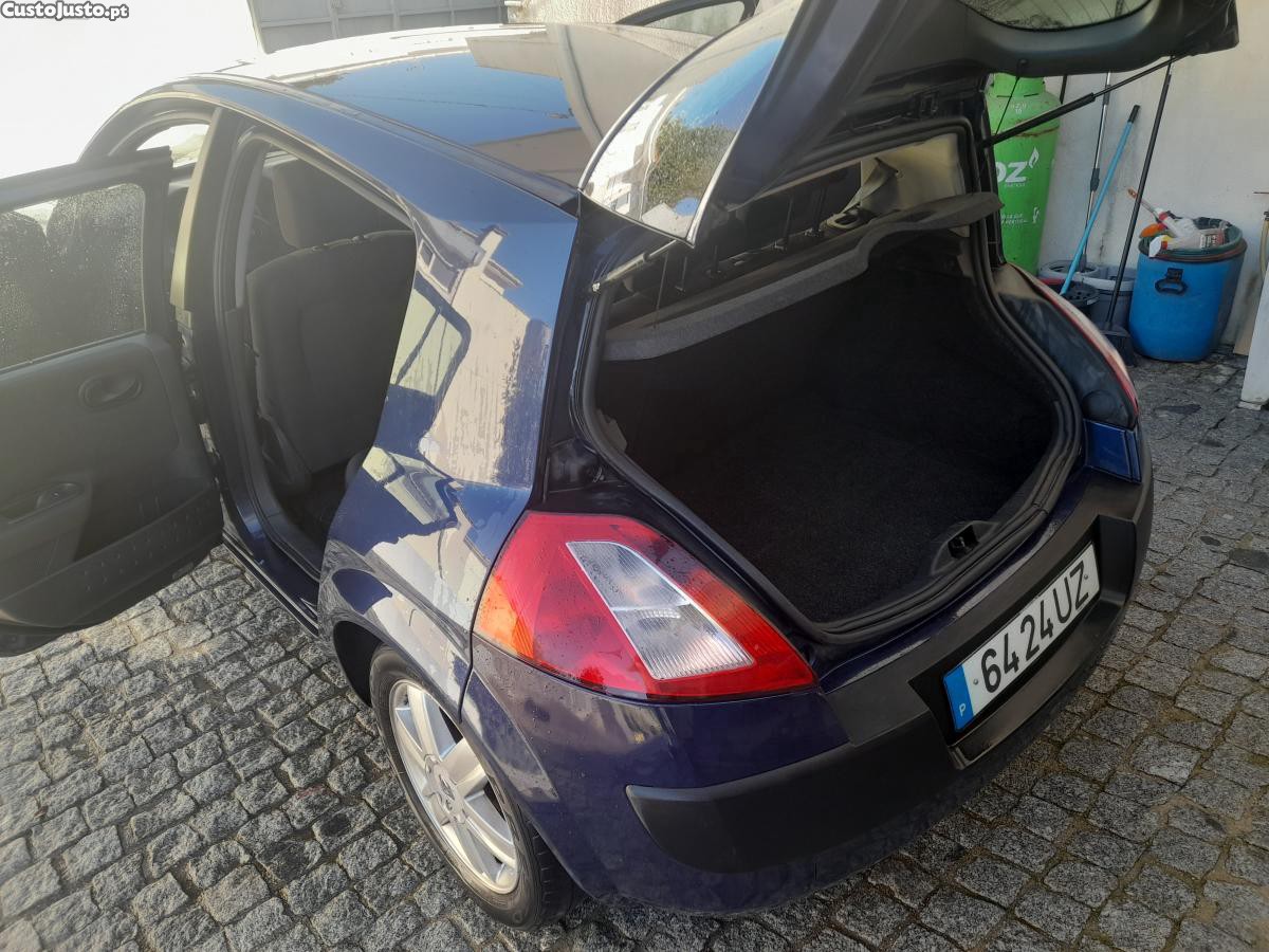 Renault Mégane Carro - 03 — photo 3