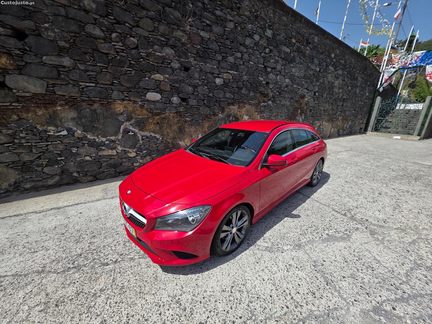 Mercedes-Benz CLA 200 4MATIC — fotografia 3