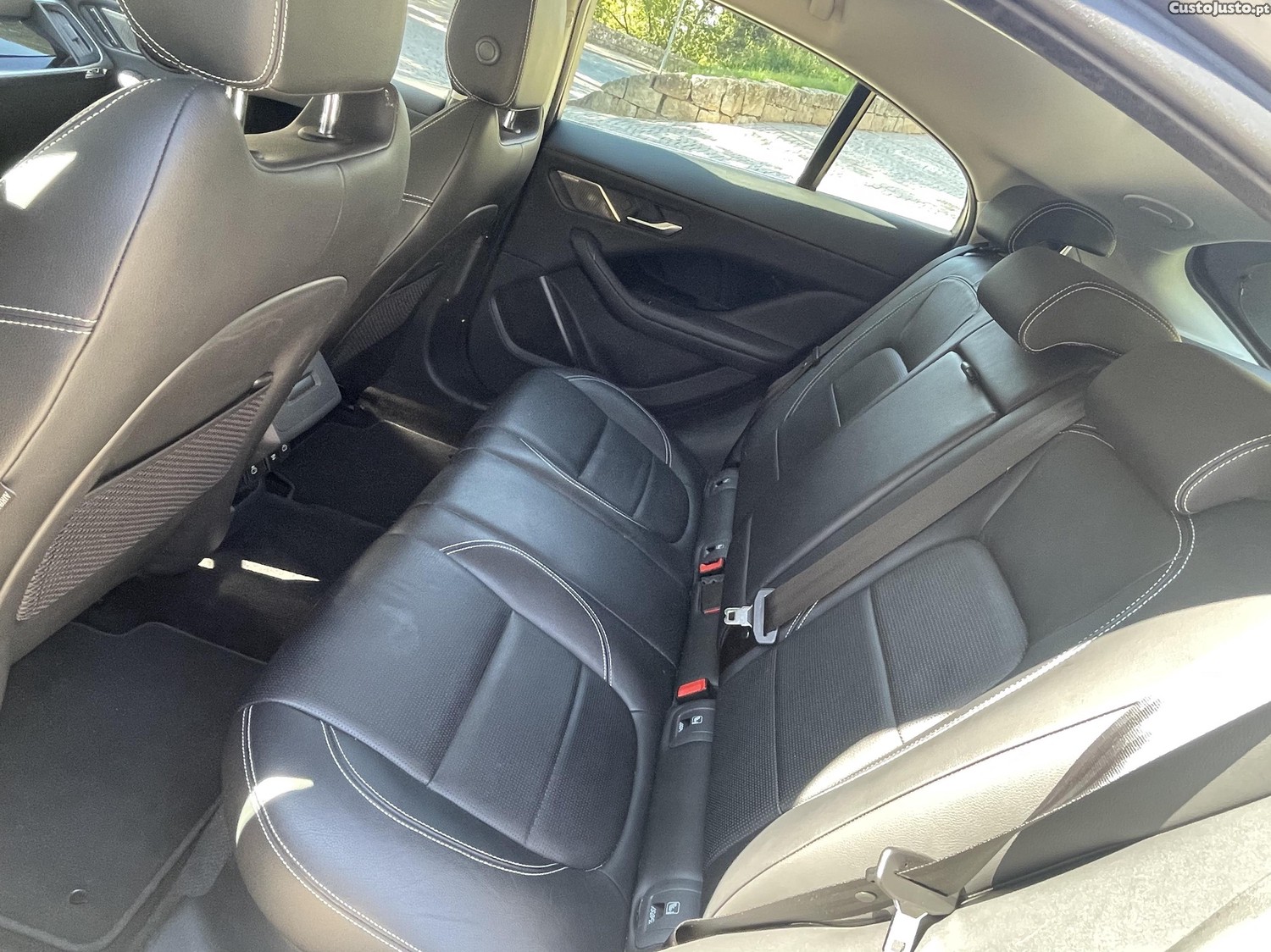 Jaguar I-Pace EV320 AWD SE — fotografia 6