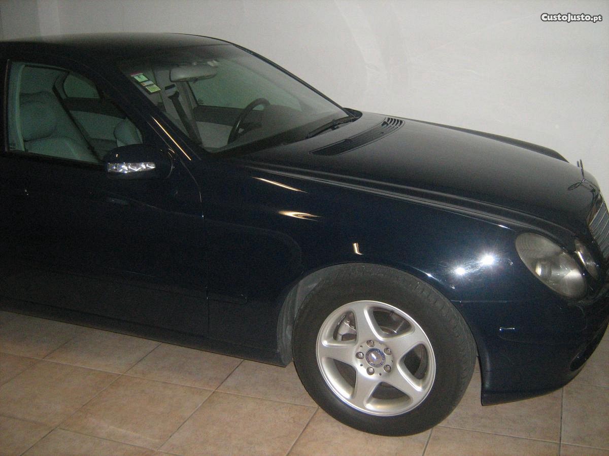 Mercedes-Benz E 220 CDI - 02 foto 2