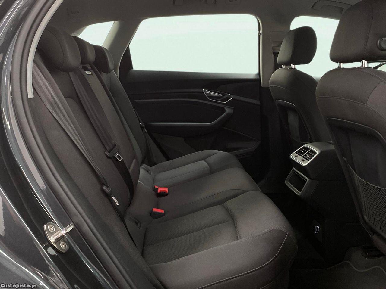Audi e-tron 50 quattro Advanced — fotografia 7