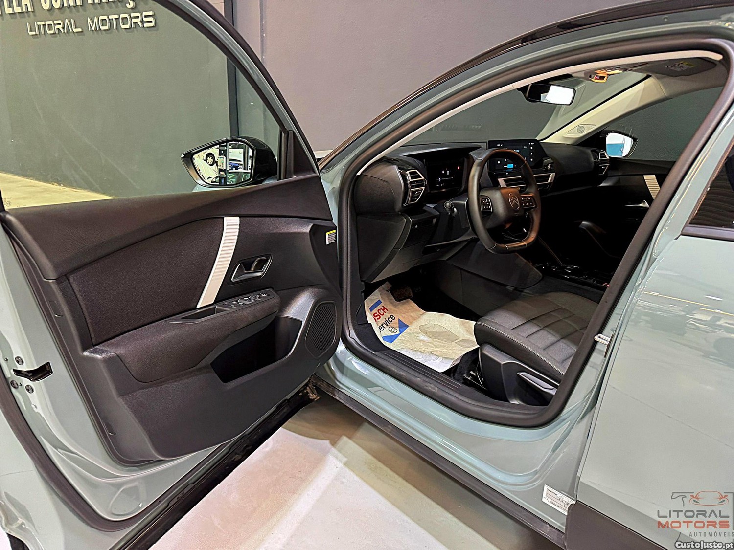 Citroën C4 1.2 Hybrid Plus e-DSC6 — fotografia 13