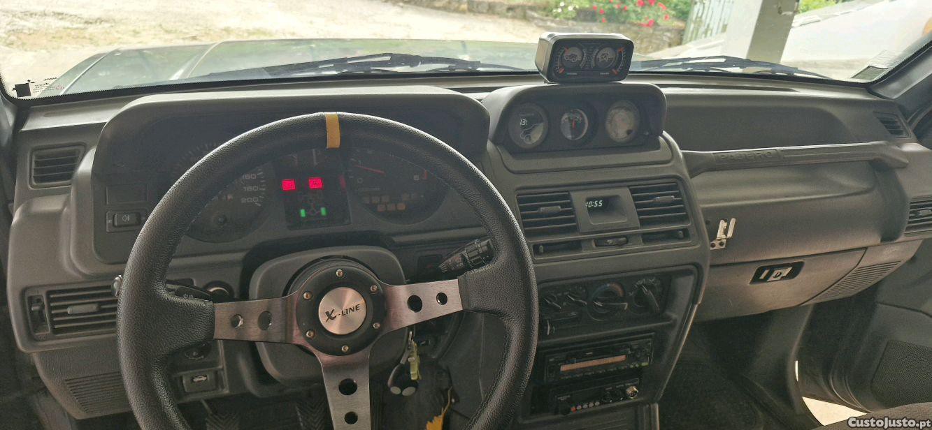 Mitsubishi Pajero GLX — fotografia 9