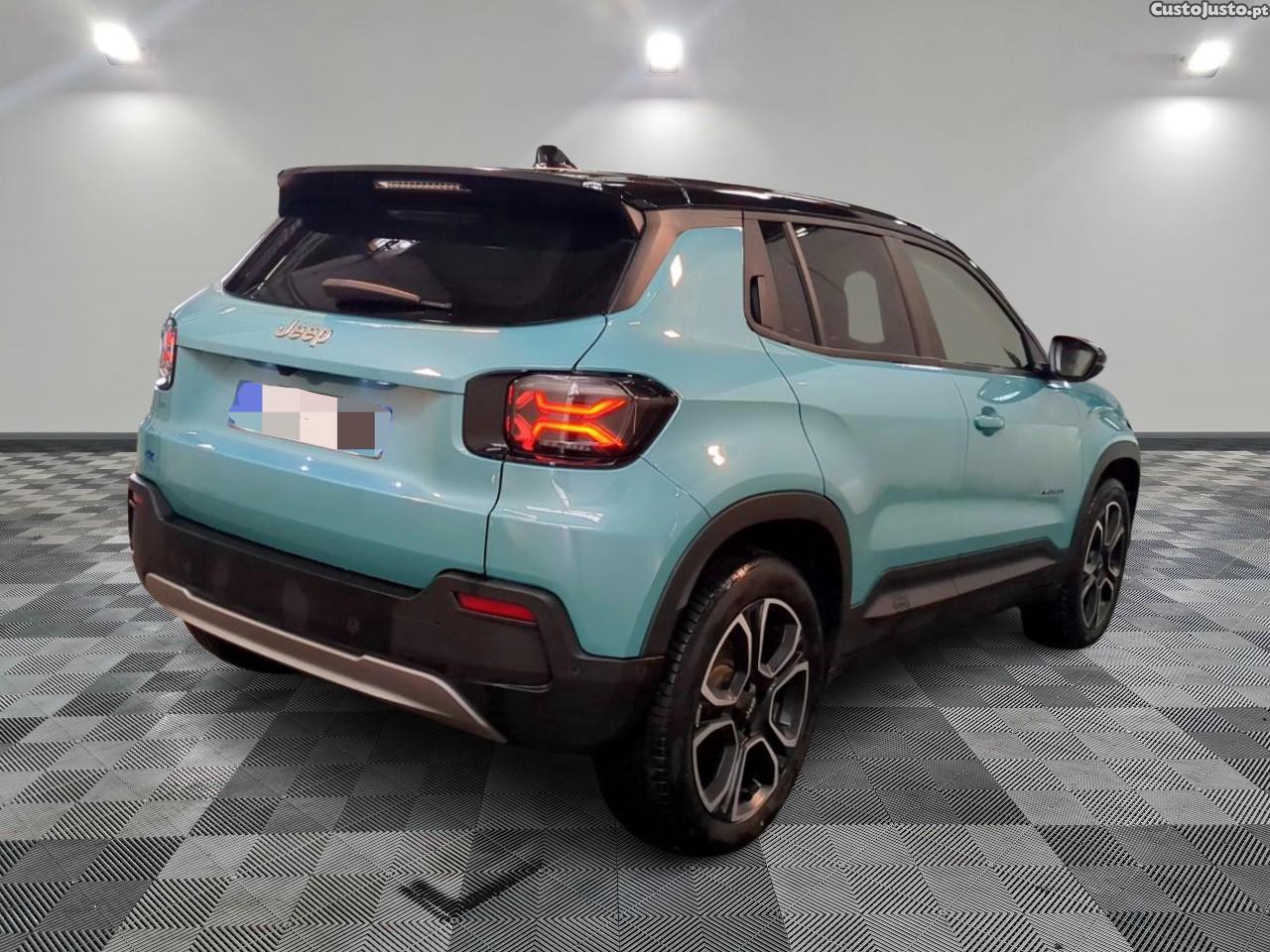 Jeep Avenger 156 CV elétrico 54 kWh - Summit — fotografia 5