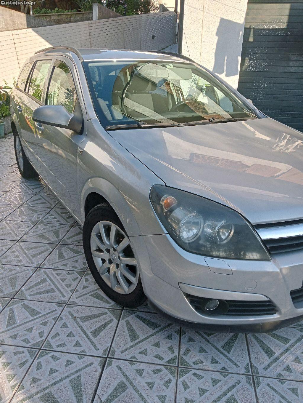 Opel Astra Caravan 1.3 CDTI — fotografia 10
