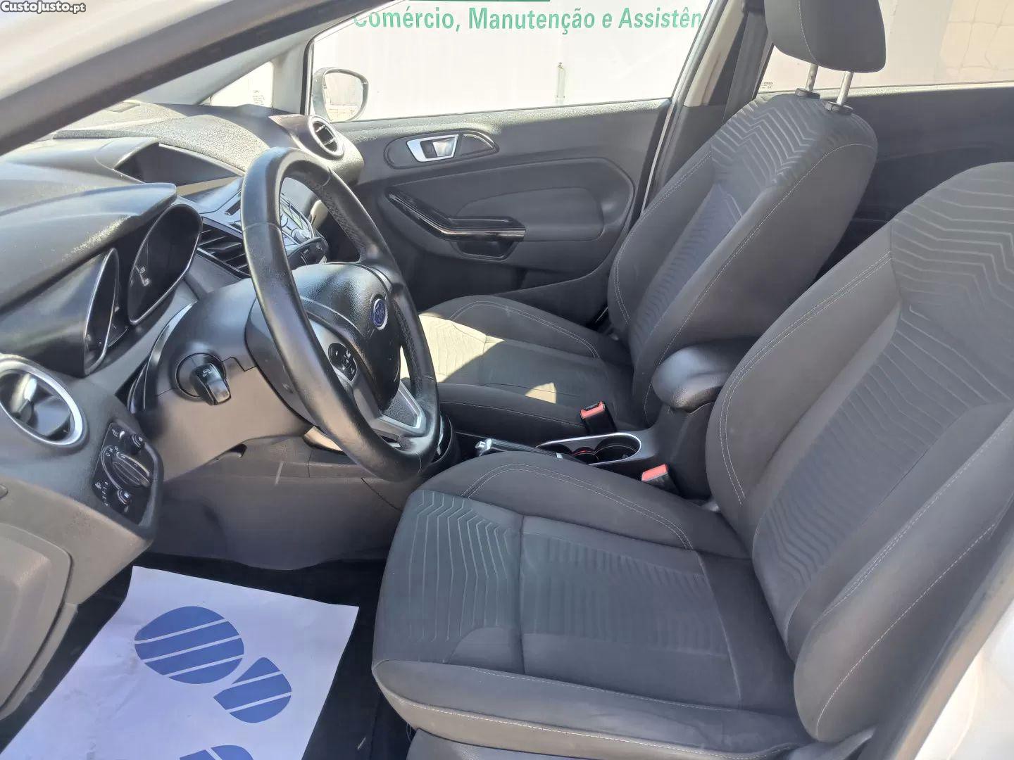 Ford Fiesta 1.0 ti-vct titanium — fotografia 12