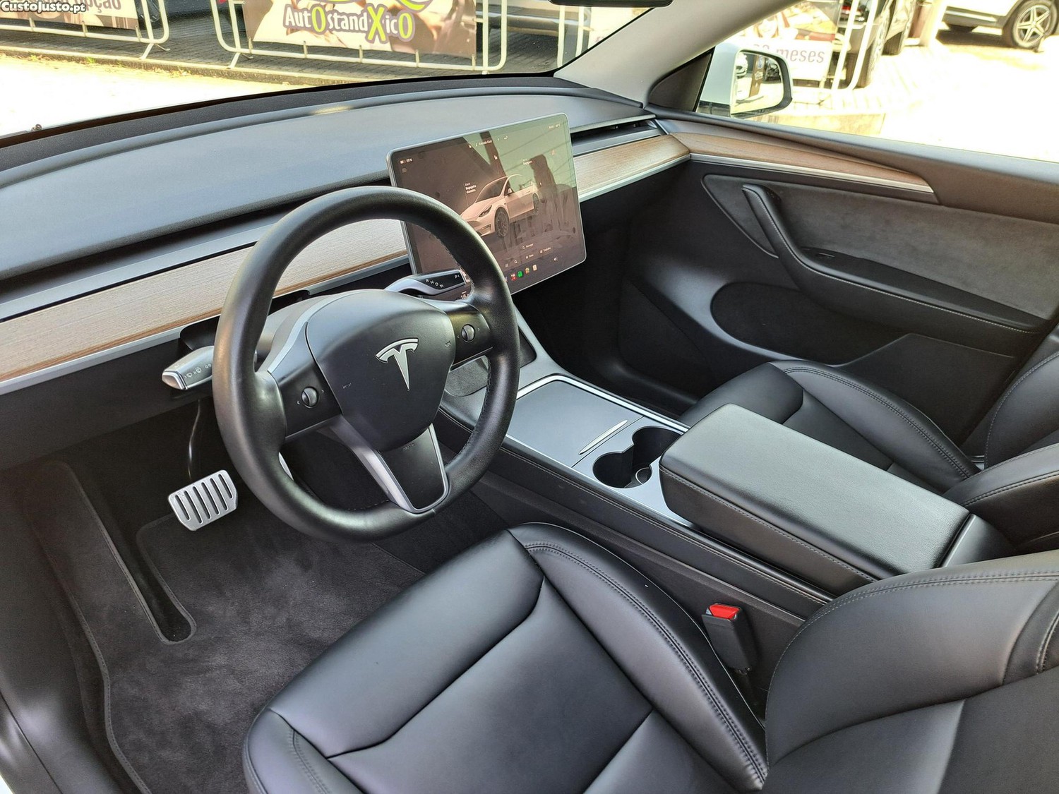 Tesla Model Y Performance Dual Motor — fotografia 22
