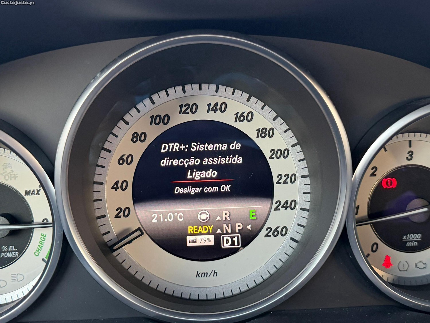 Mercedes-Benz E 300 BLUETEC Hybrid Avantgarde — fotografia 4