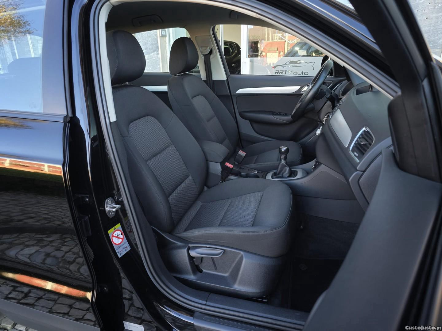 Audi Q3 2.0 TDI design — fotografia 4