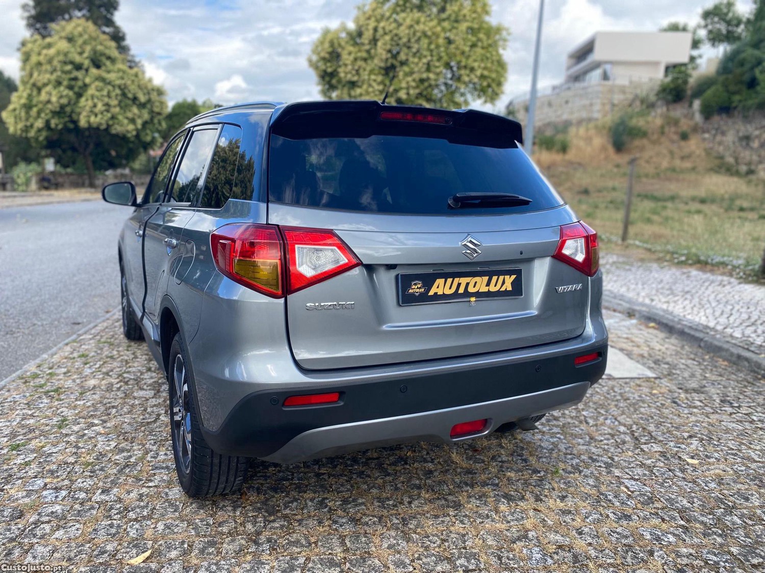 Suzuki Vitara 1.6 DDiS 4x4 AllGrip Comfort — fotografia 9