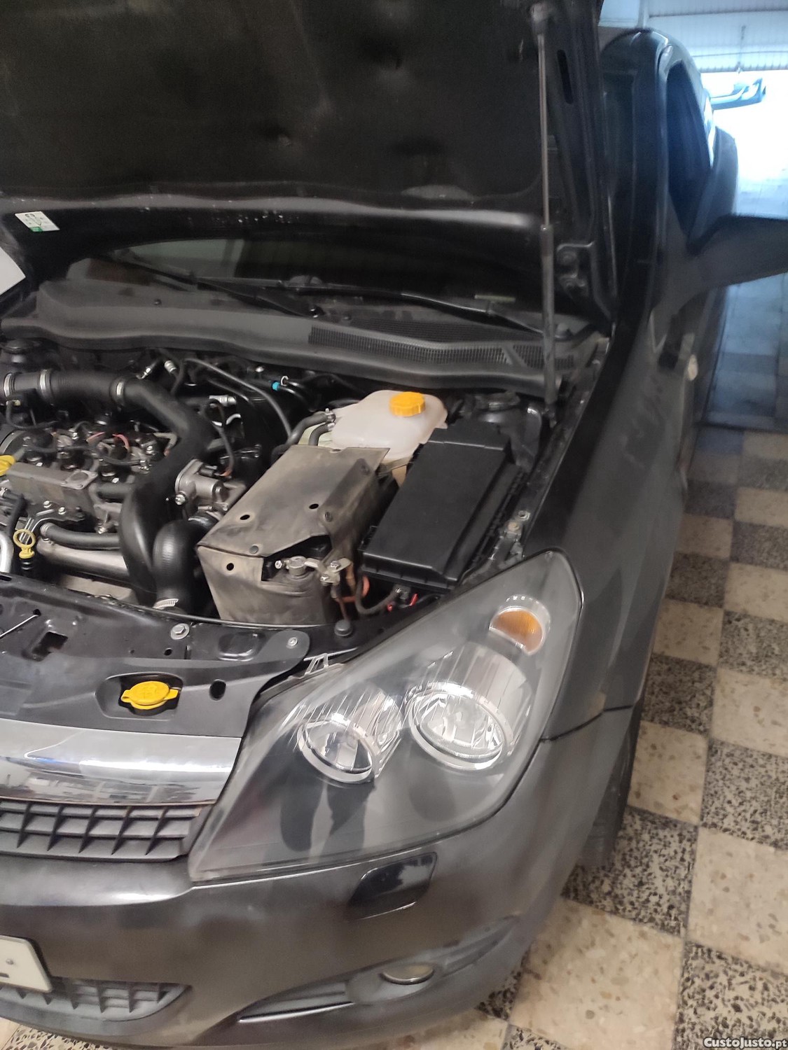 Opel Astra GTC 1,7 cdti de 5 lugares — fotografia 6