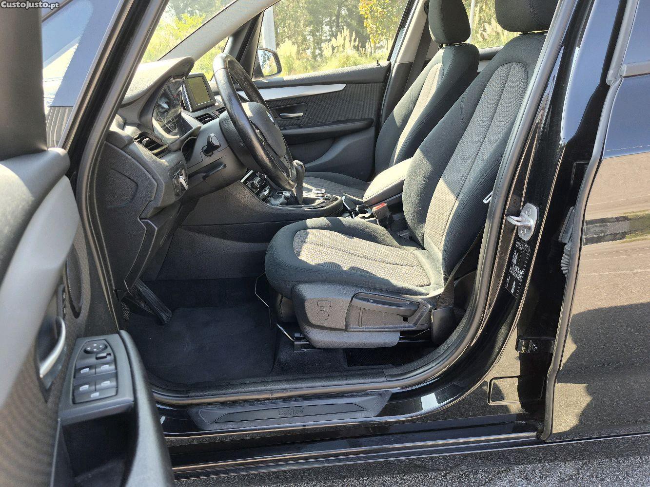 BMW 216 Gran Tourer D 7 lugares — fotografia 4