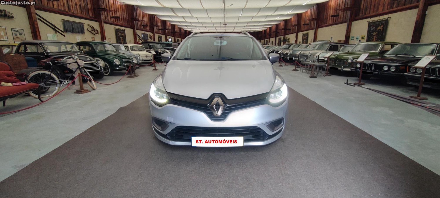 Renault Clio Sport Tourer 1.5 DCi GT Line"Nacional" — fotografia 11