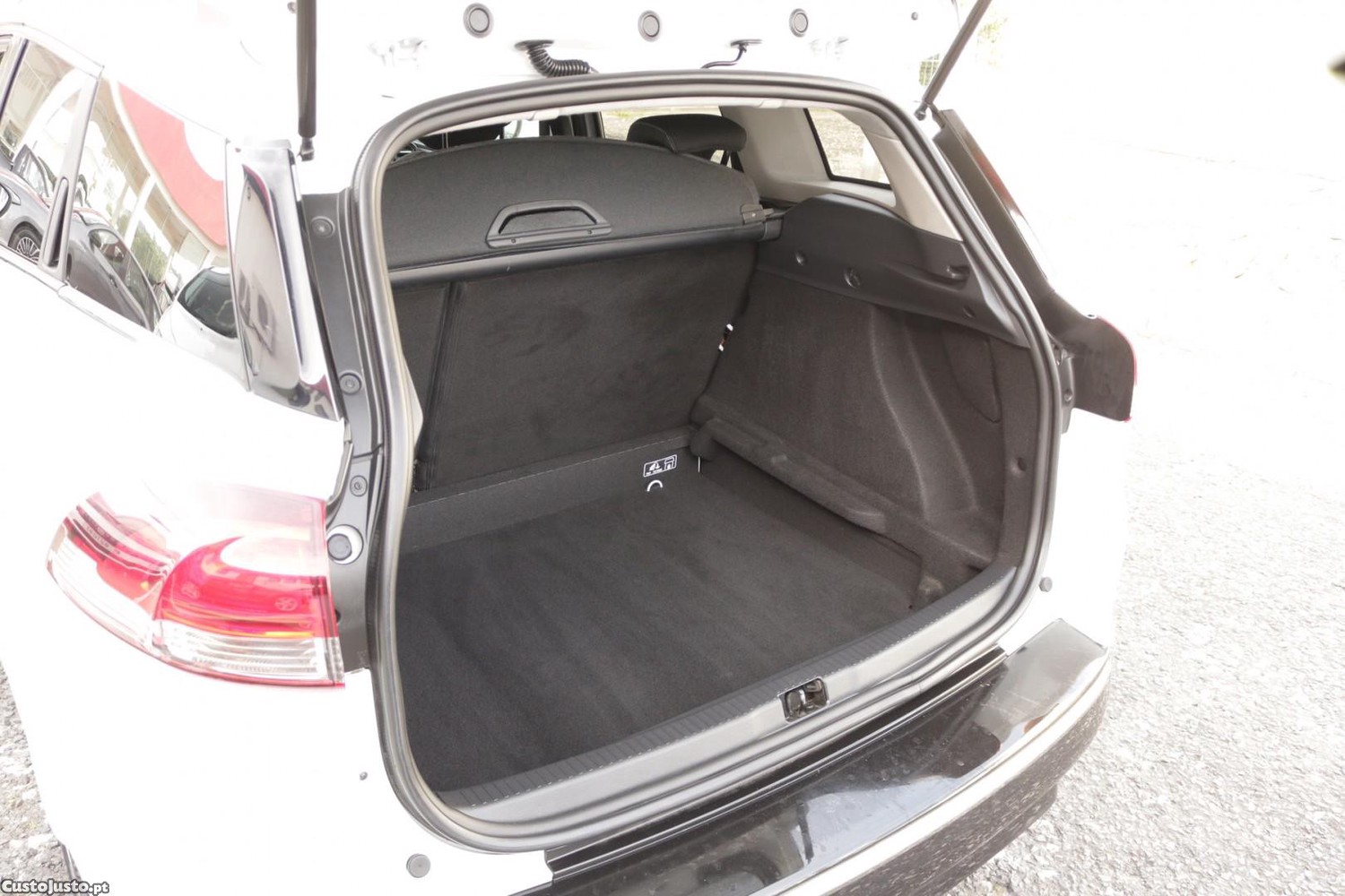 Renault Clio Sport Tourer 1.5 DCI Limited 90cv — fotografia 44