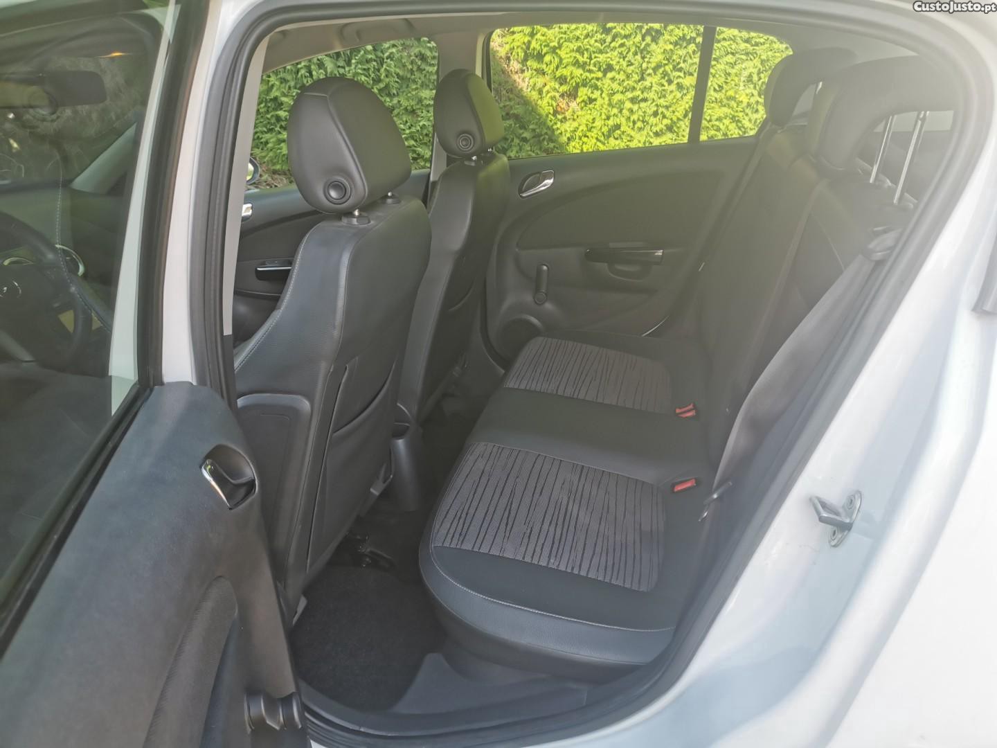 Opel Corsa 1.3 CDTi Business Edition — fotografia 8