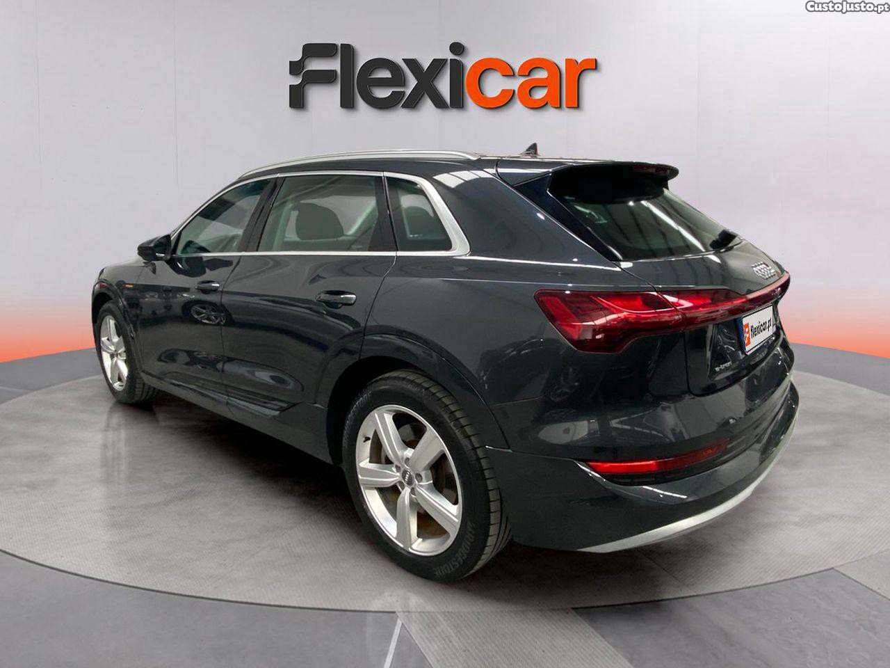 Audi e-tron 50 quattro Advanced — fotografia 17