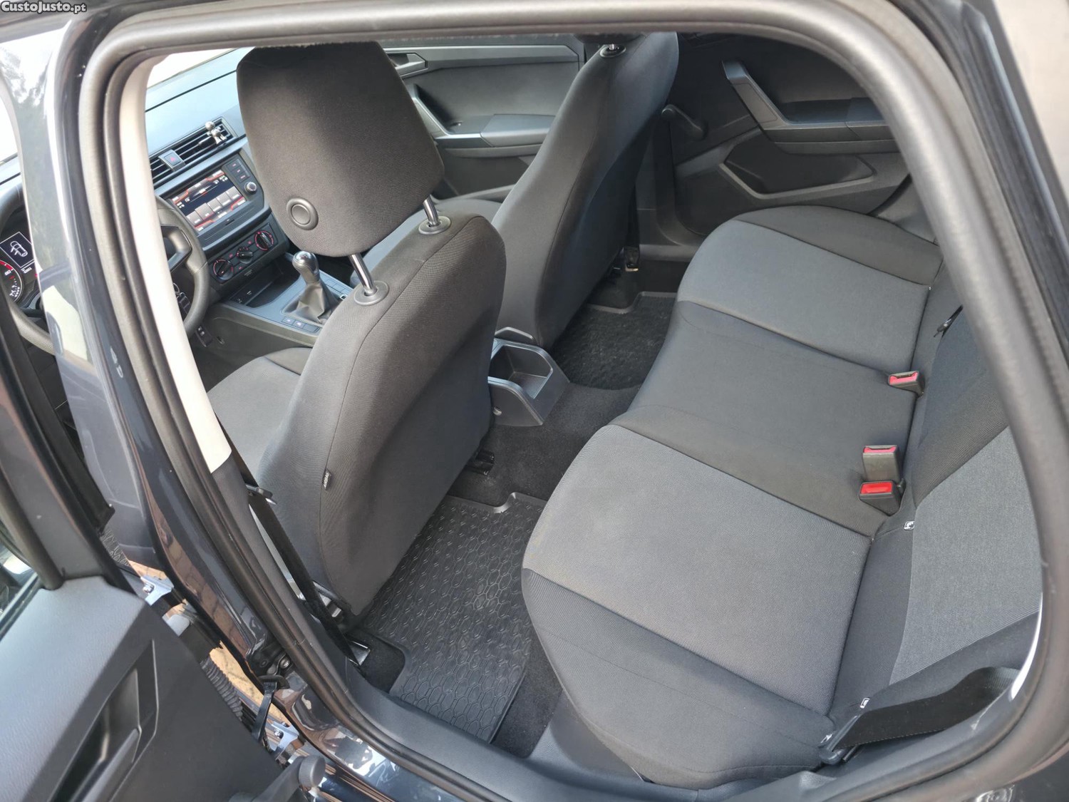 SEAT Ibiza Reference — fotografia 2