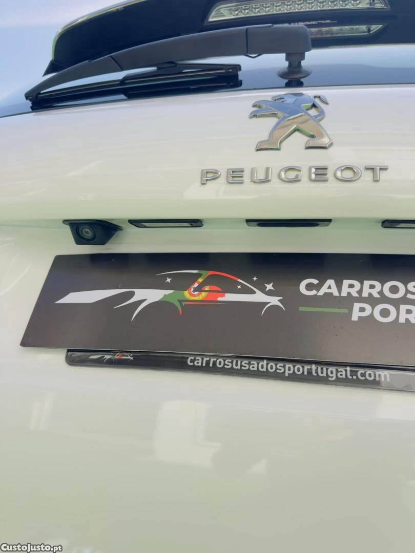 Peugeot 2008 1.2 PureTech Allure — fotografia 5