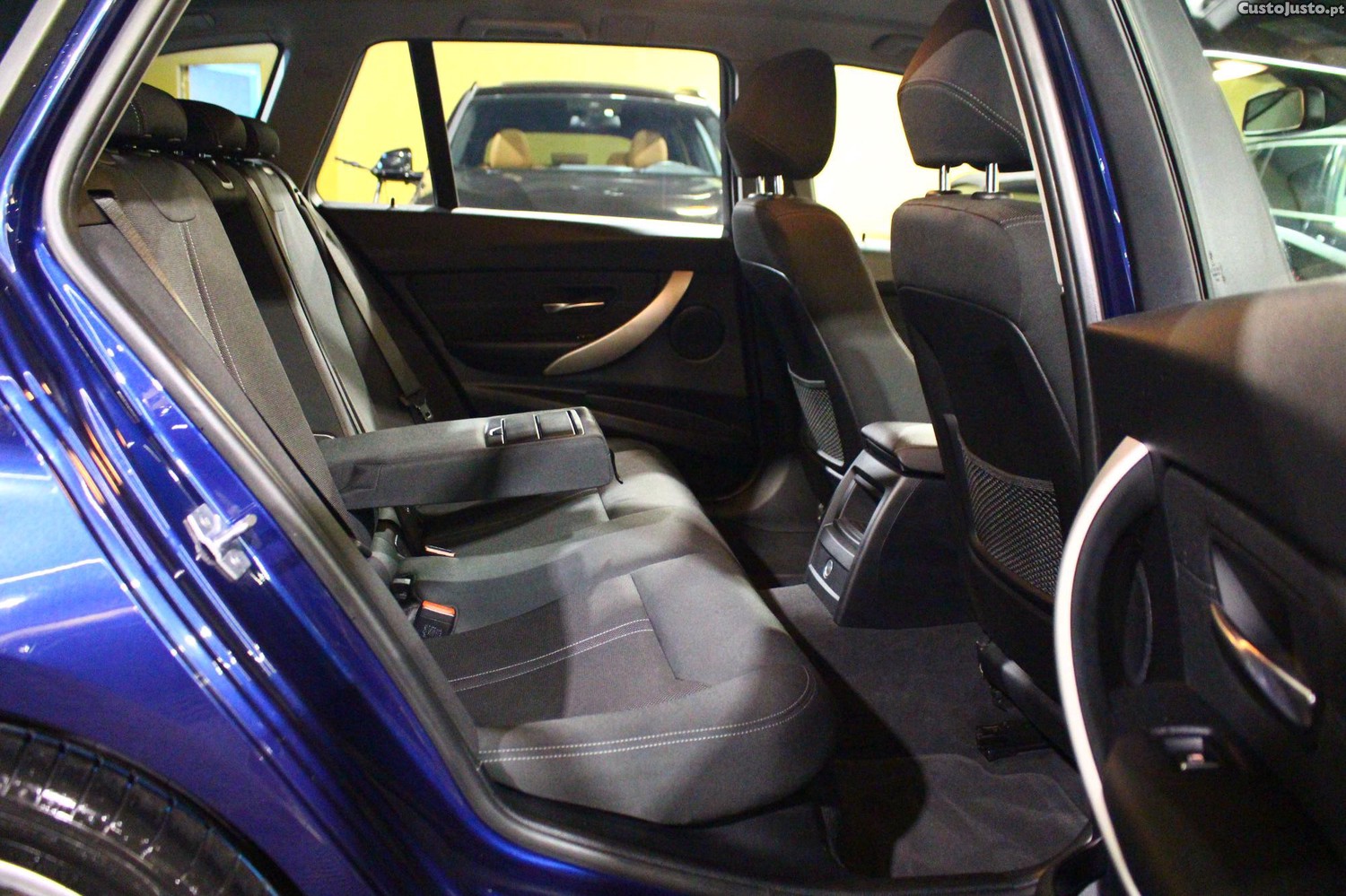 BMW 316 d Line Sport — fotografia 5