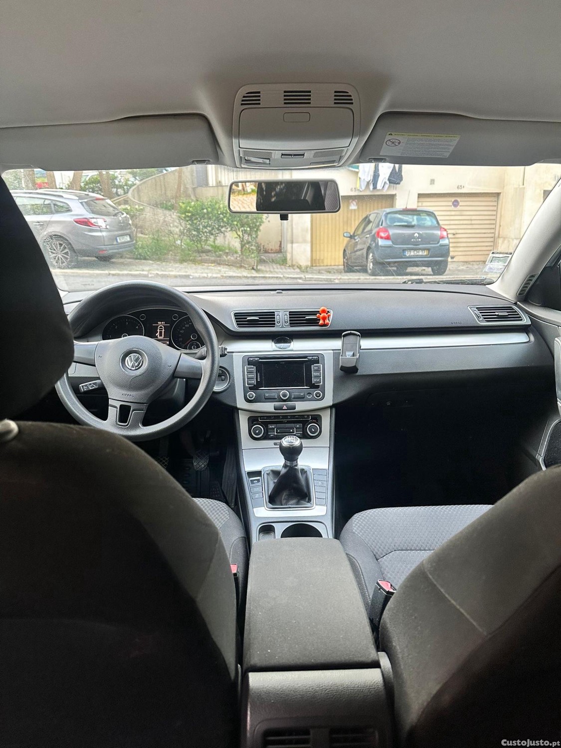 Volkswagen Passat Trendline — fotografia 10